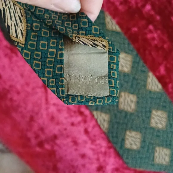 🔥🔥🔥GIORGIO ARMANI 100% silk logo Holiday green tie italy - Picture 7 of 11